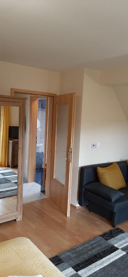 Napko Apartman Sopron Bagian luar foto