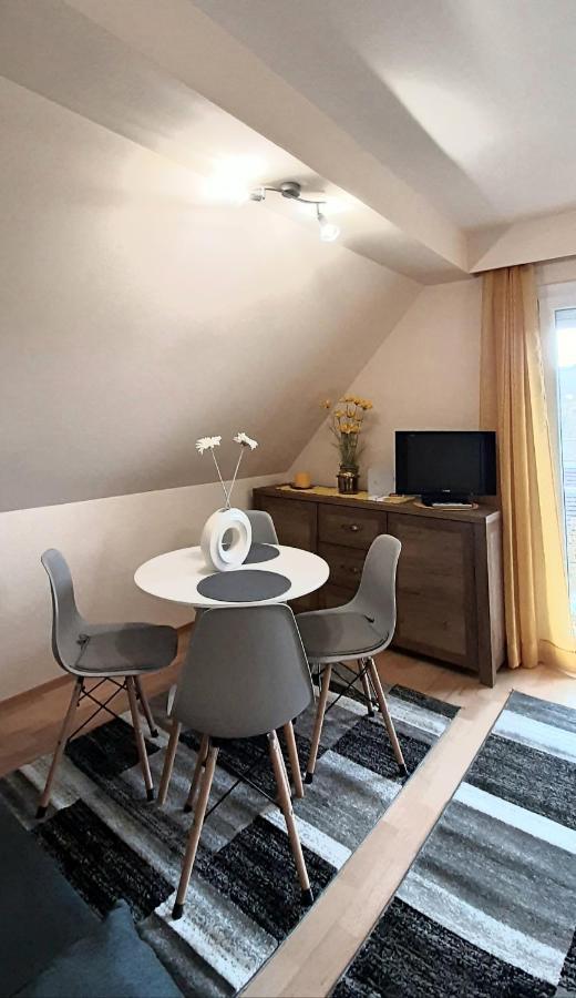 Napko Apartman Sopron Bagian luar foto